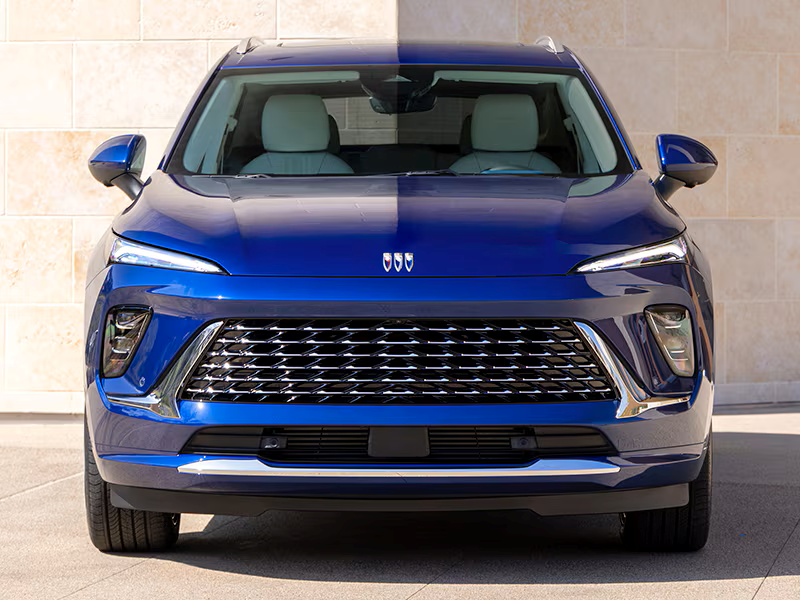 2025 Buick Envision front view parked