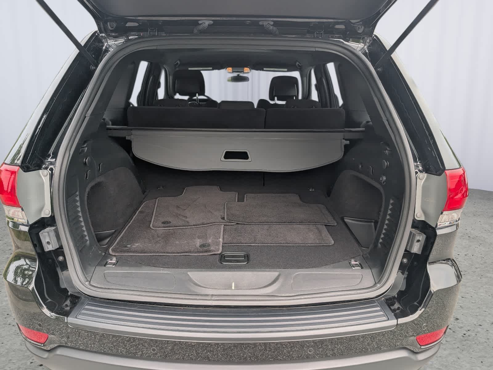 2018 Jeep Grand Cherokee Laredo E 4x4