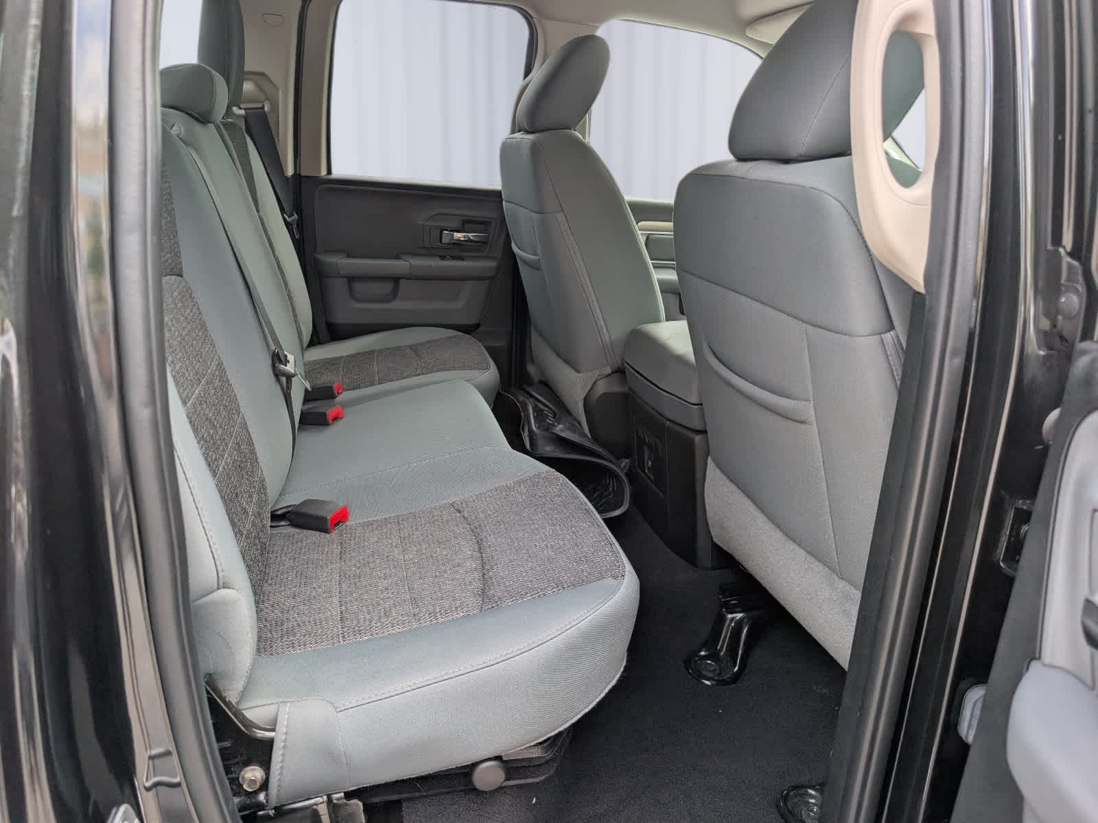 2018 RAM 1500 Big Horn Quad Cab 4x4 6'4" Box