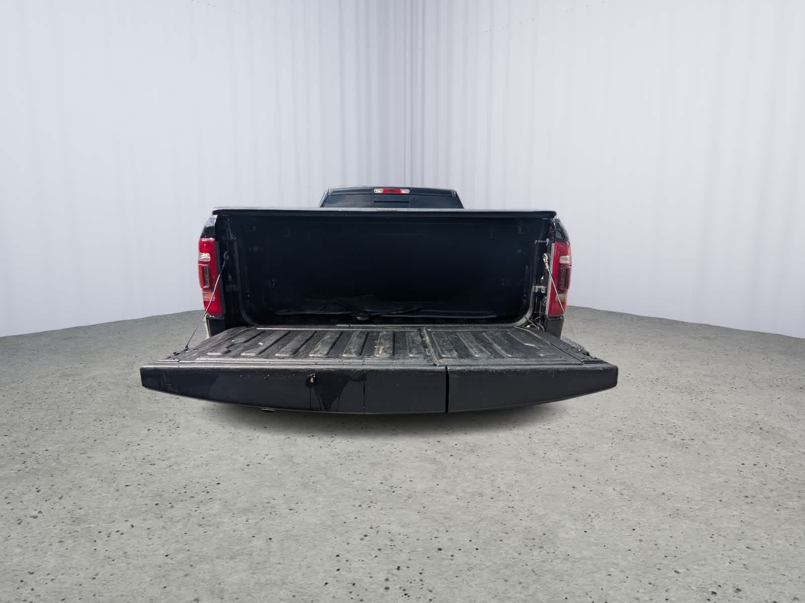 2020 RAM 1500 Limited Crew Cab 4x4 5'7" Box