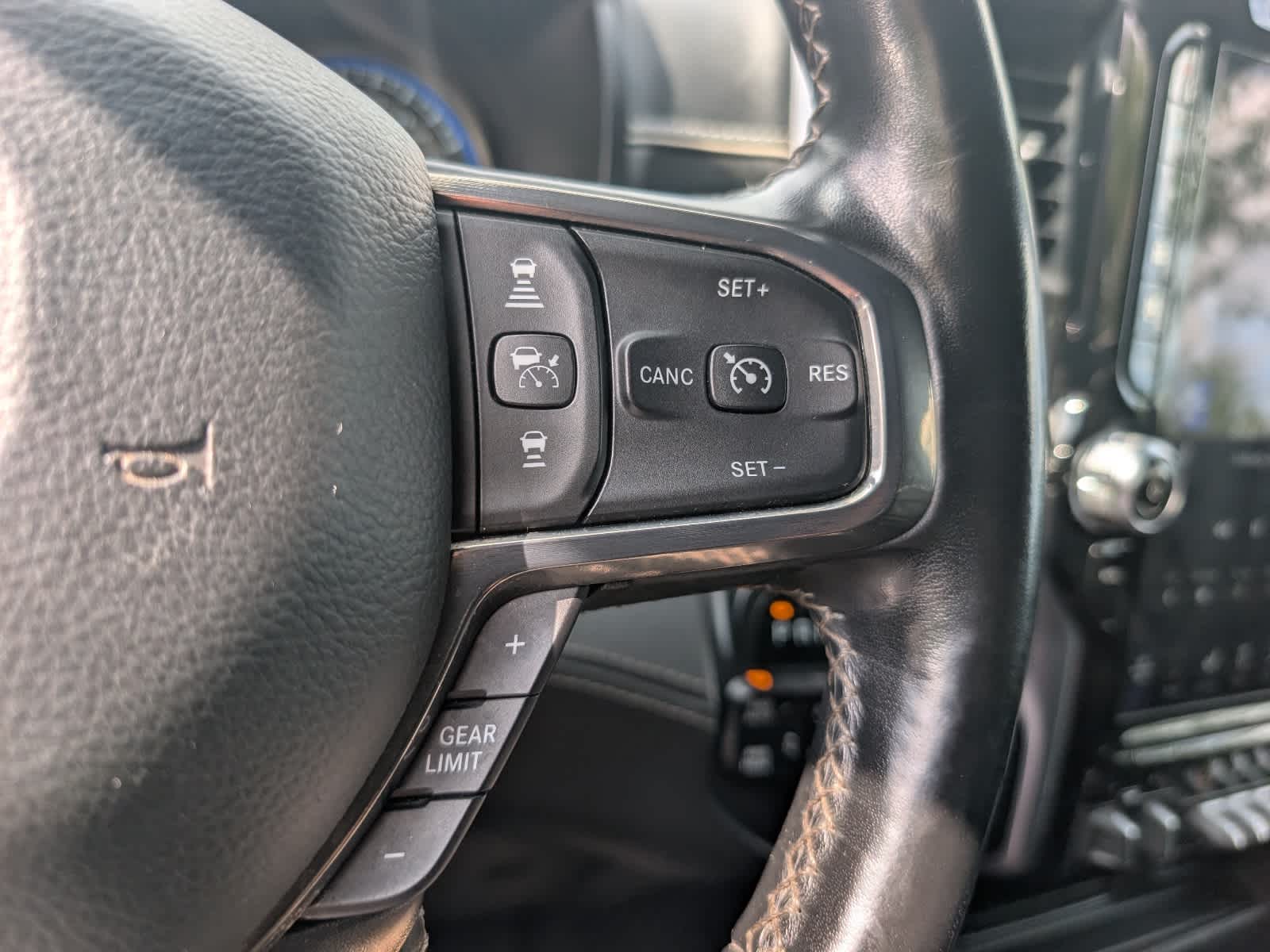 2020 RAM 1500 Limited Crew Cab 4x4 5'7" Box