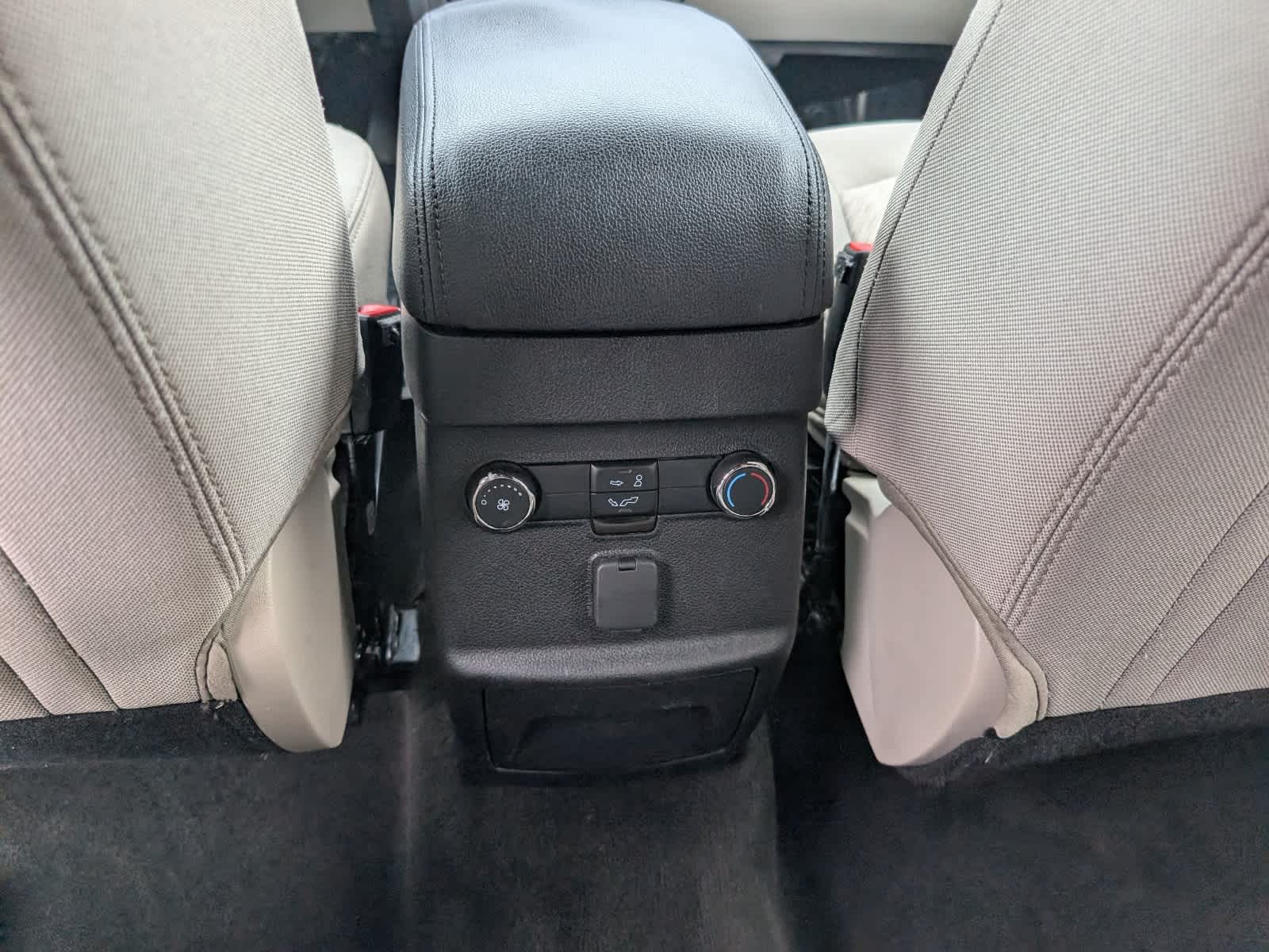 2018 Ford Explorer Base