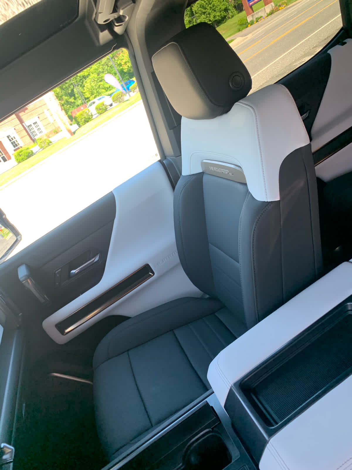 2024 GMC HUMMER EV SUV 2X