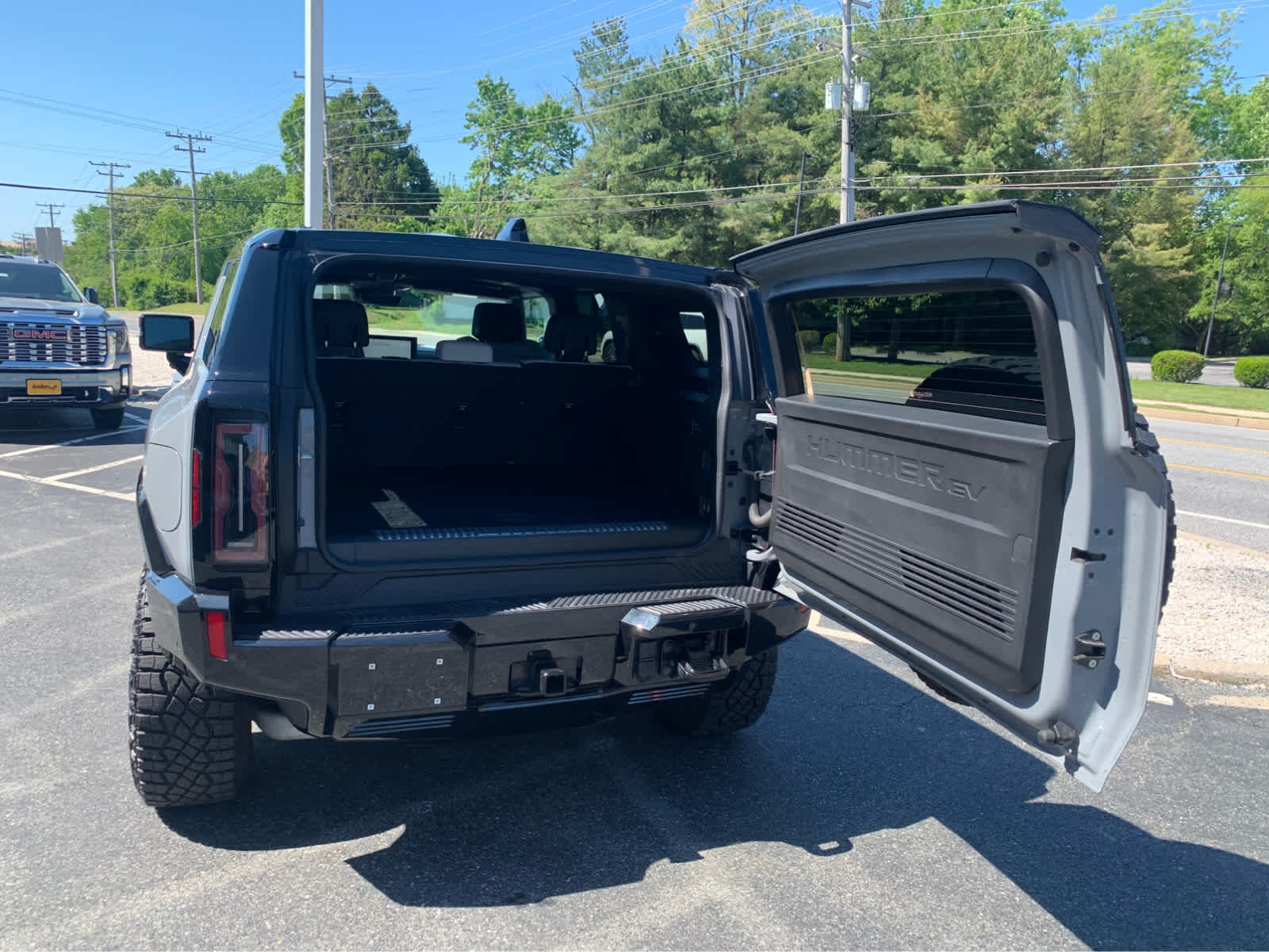 2024 GMC HUMMER EV SUV 2X