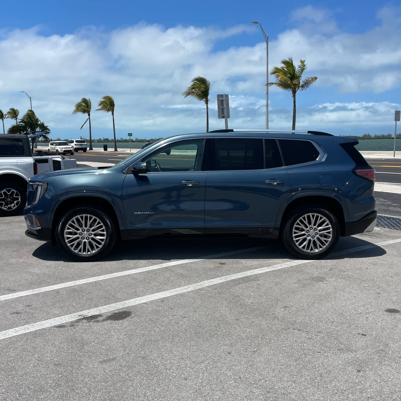 2025 GMC Acadia Denali