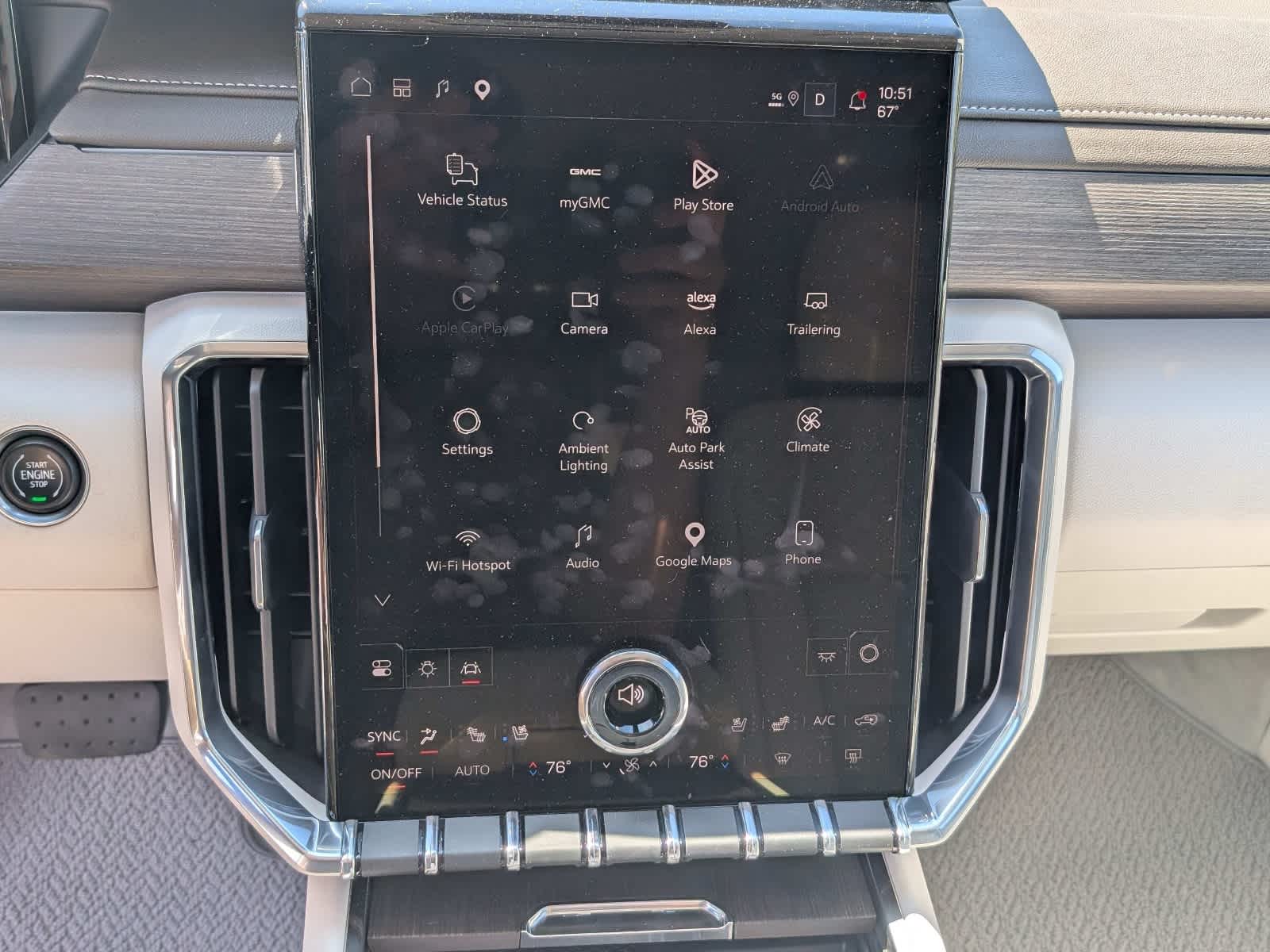 2025 GMC Acadia Denali