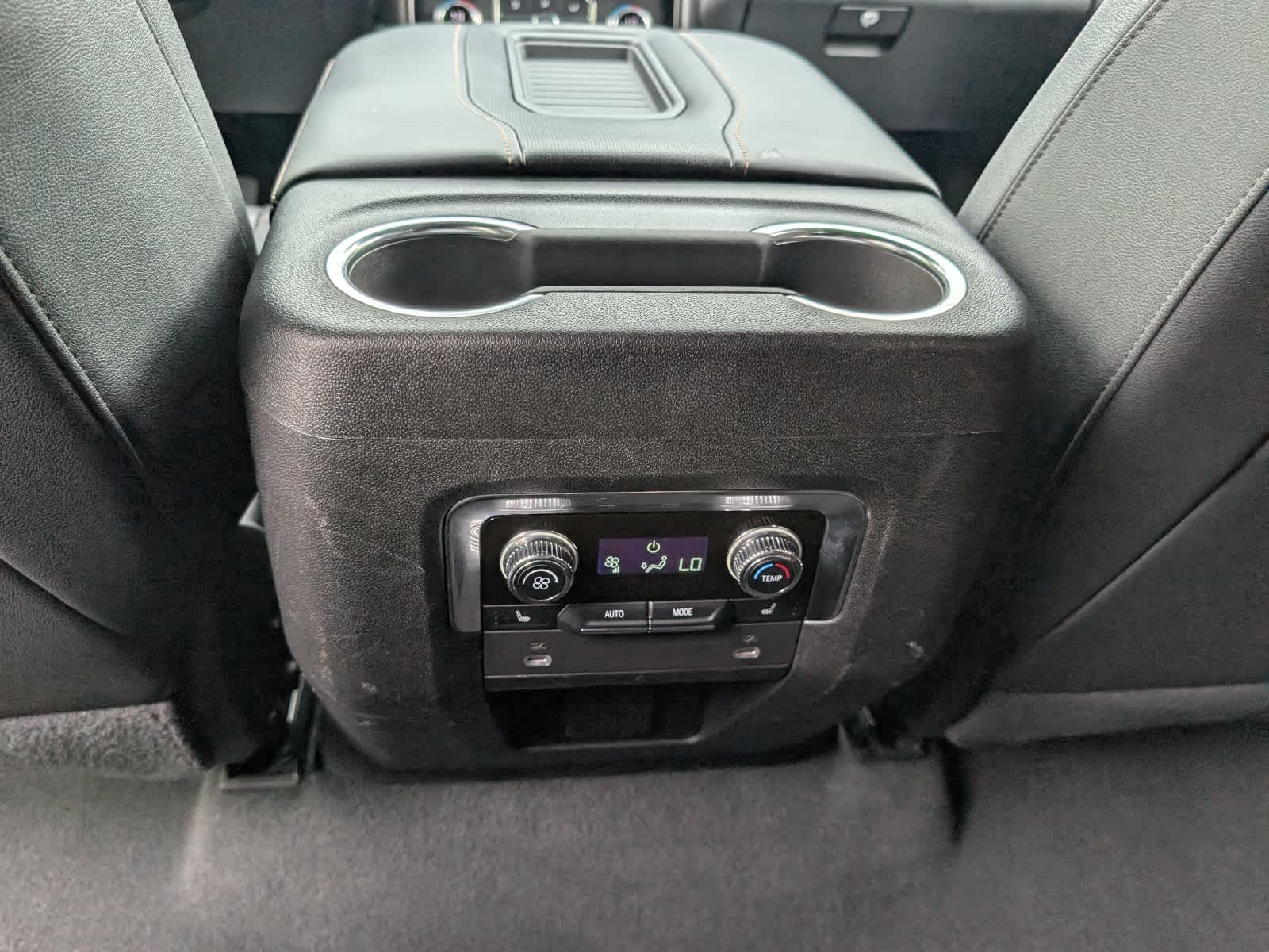 2022 GMC Yukon AT4