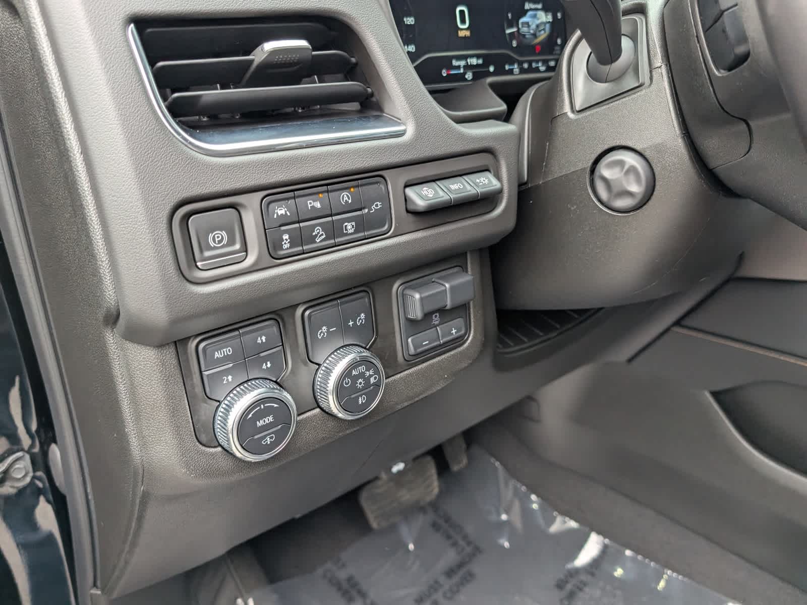 2022 GMC Yukon AT4