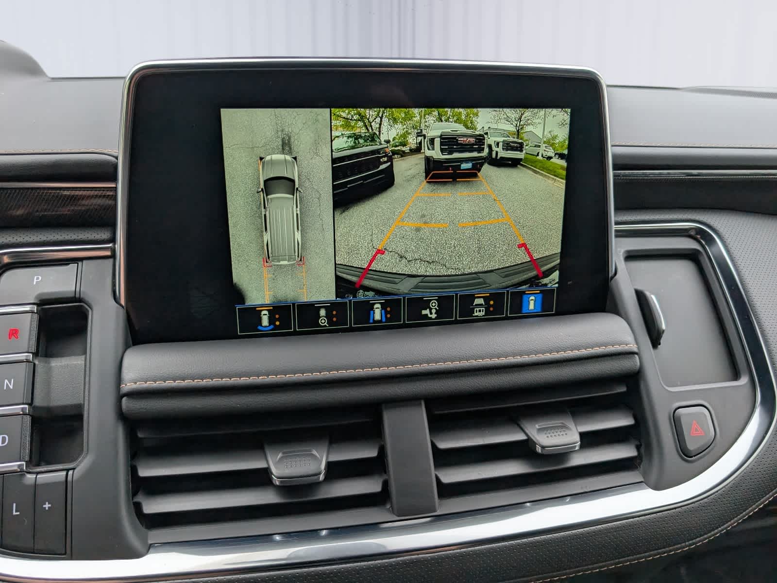 2022 GMC Yukon AT4