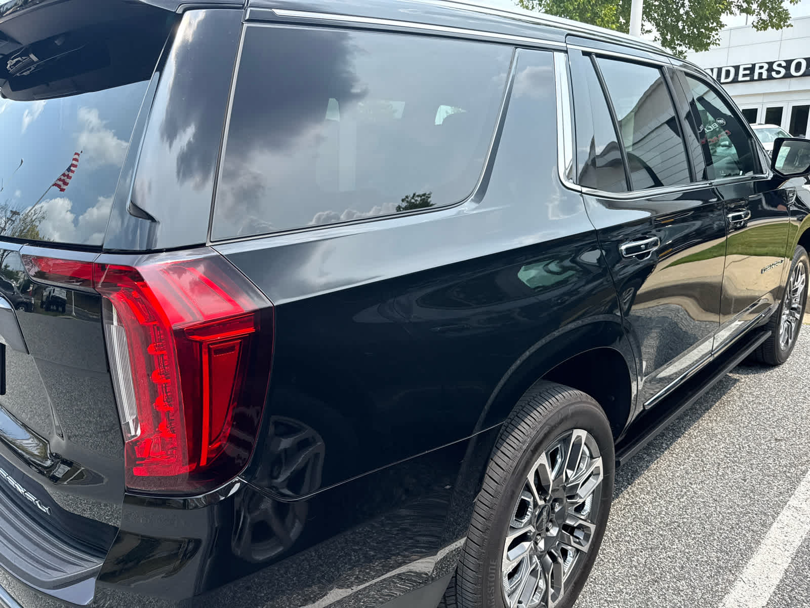 2023 GMC Yukon Denali Ultimate