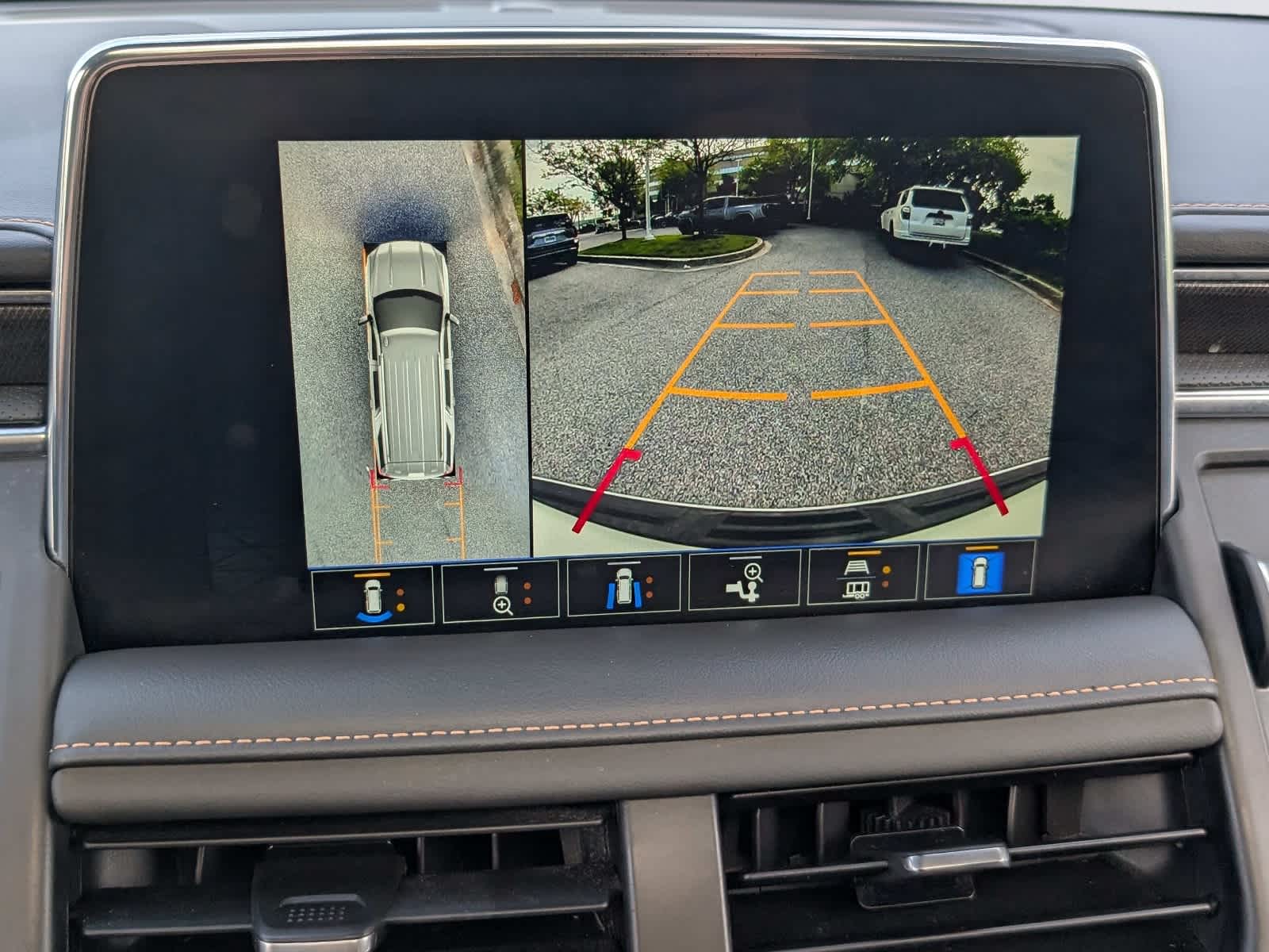 2023 GMC Yukon XL AT4