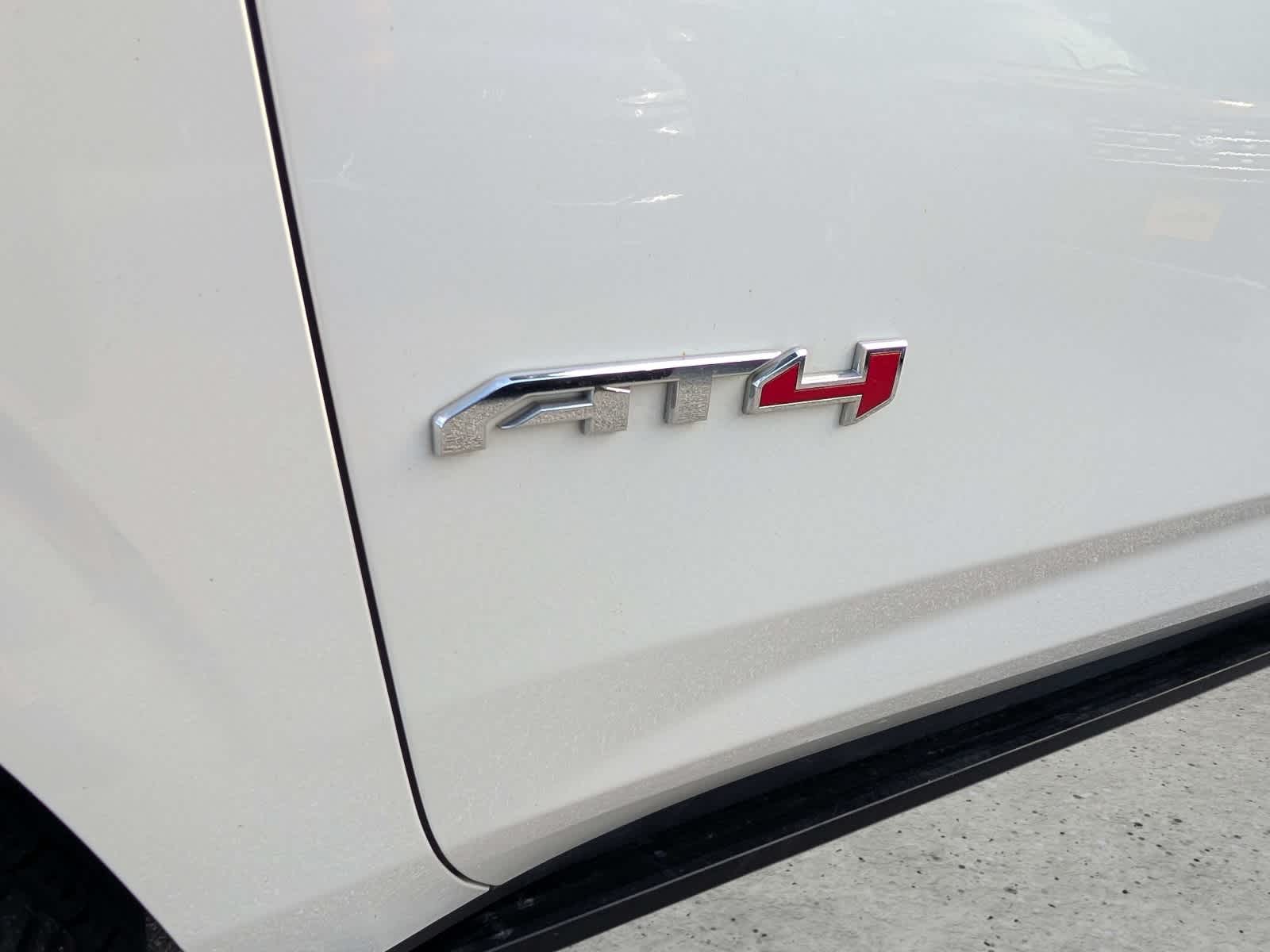 2023 GMC Yukon XL AT4