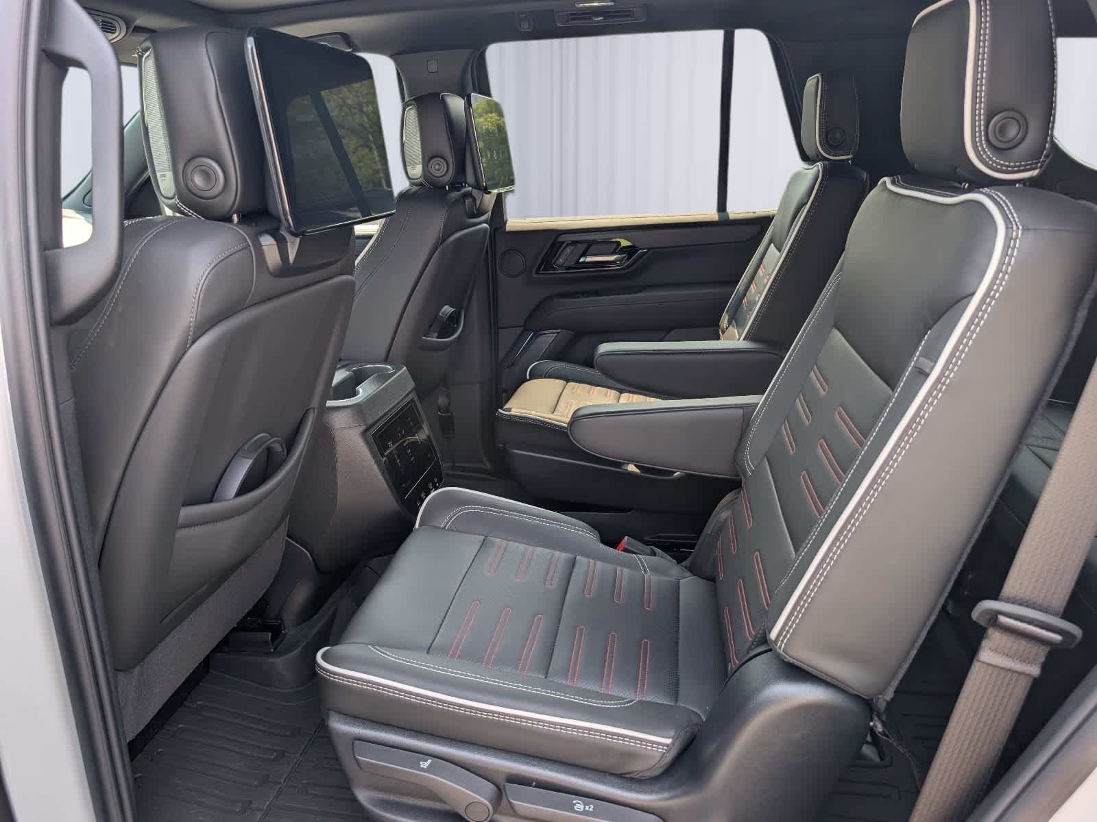 2025 GMC Yukon AT4 Ultimate