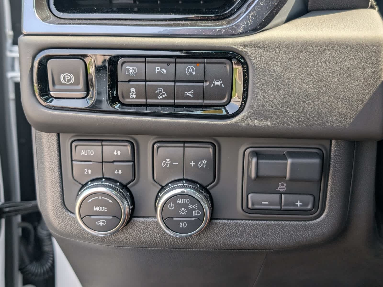 2025 GMC Yukon AT4 Ultimate