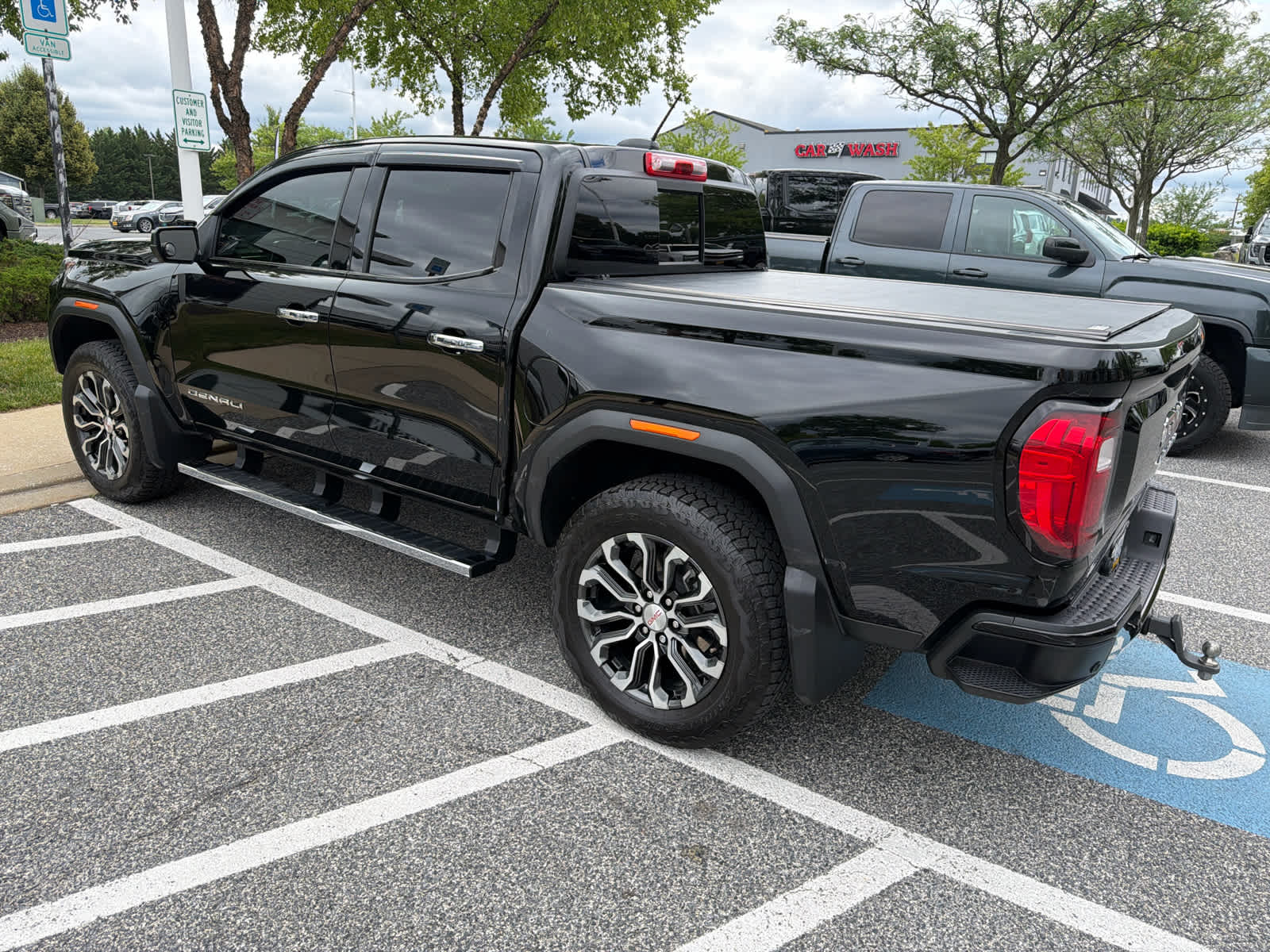 2025 GMC Canyon Denali
