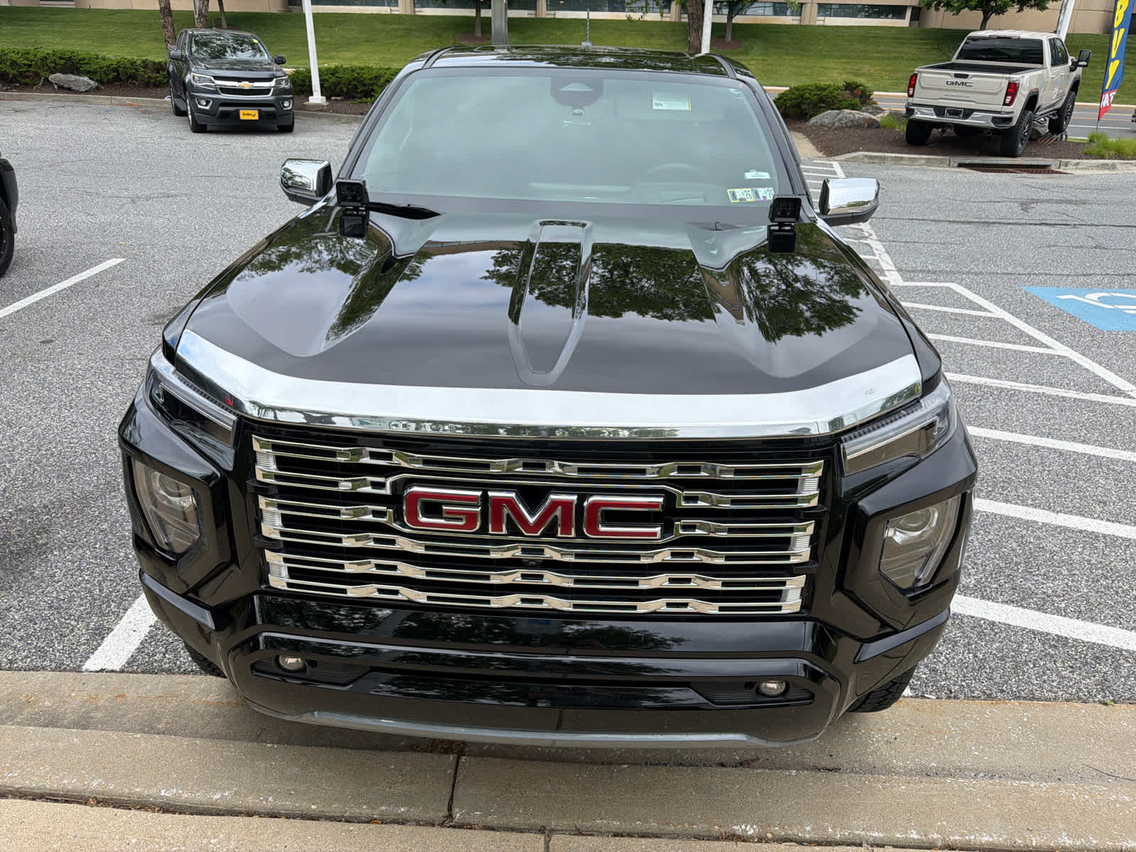 2025 GMC Canyon Denali