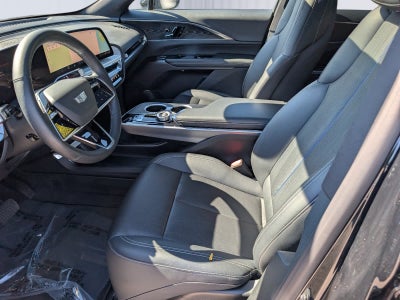 2024 Cadillac LYRIQ Luxury 1