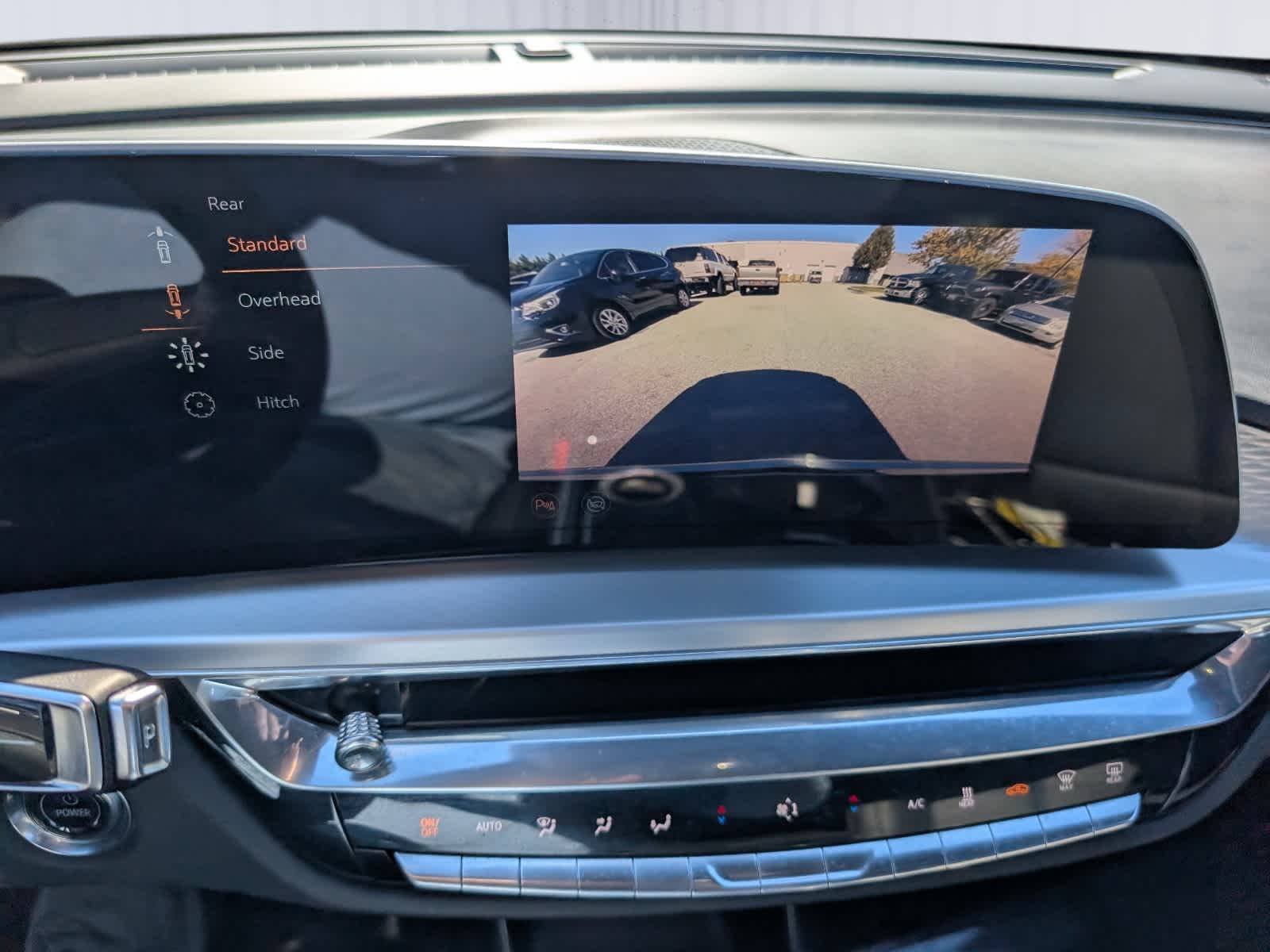 2024 Cadillac LYRIQ Luxury 1
