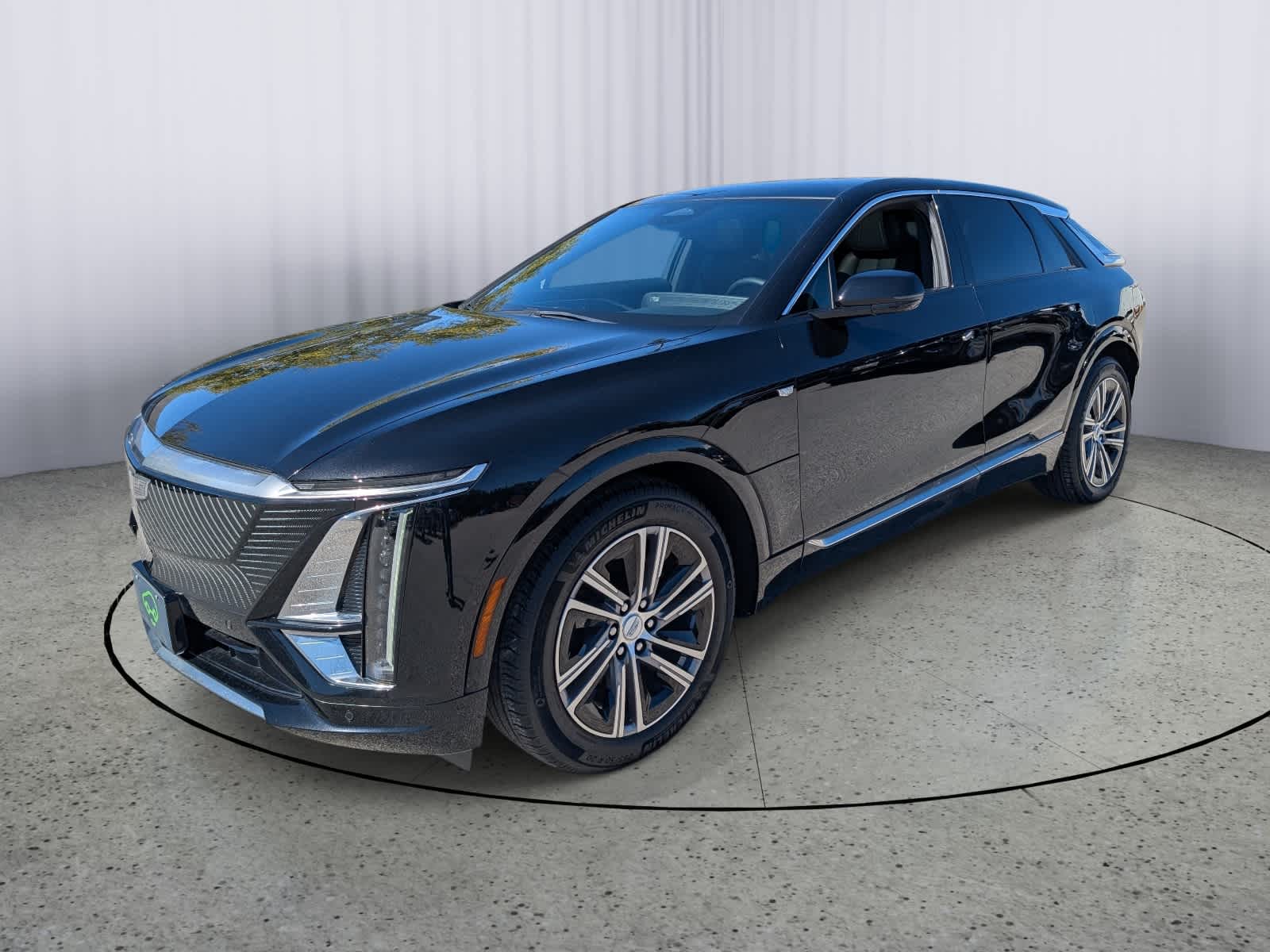 2024 Cadillac LYRIQ Luxury 1