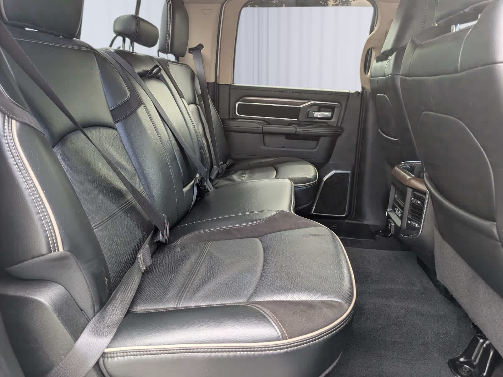2022 RAM 2500 Laramie Crew Cab 4x4 6'4" Box