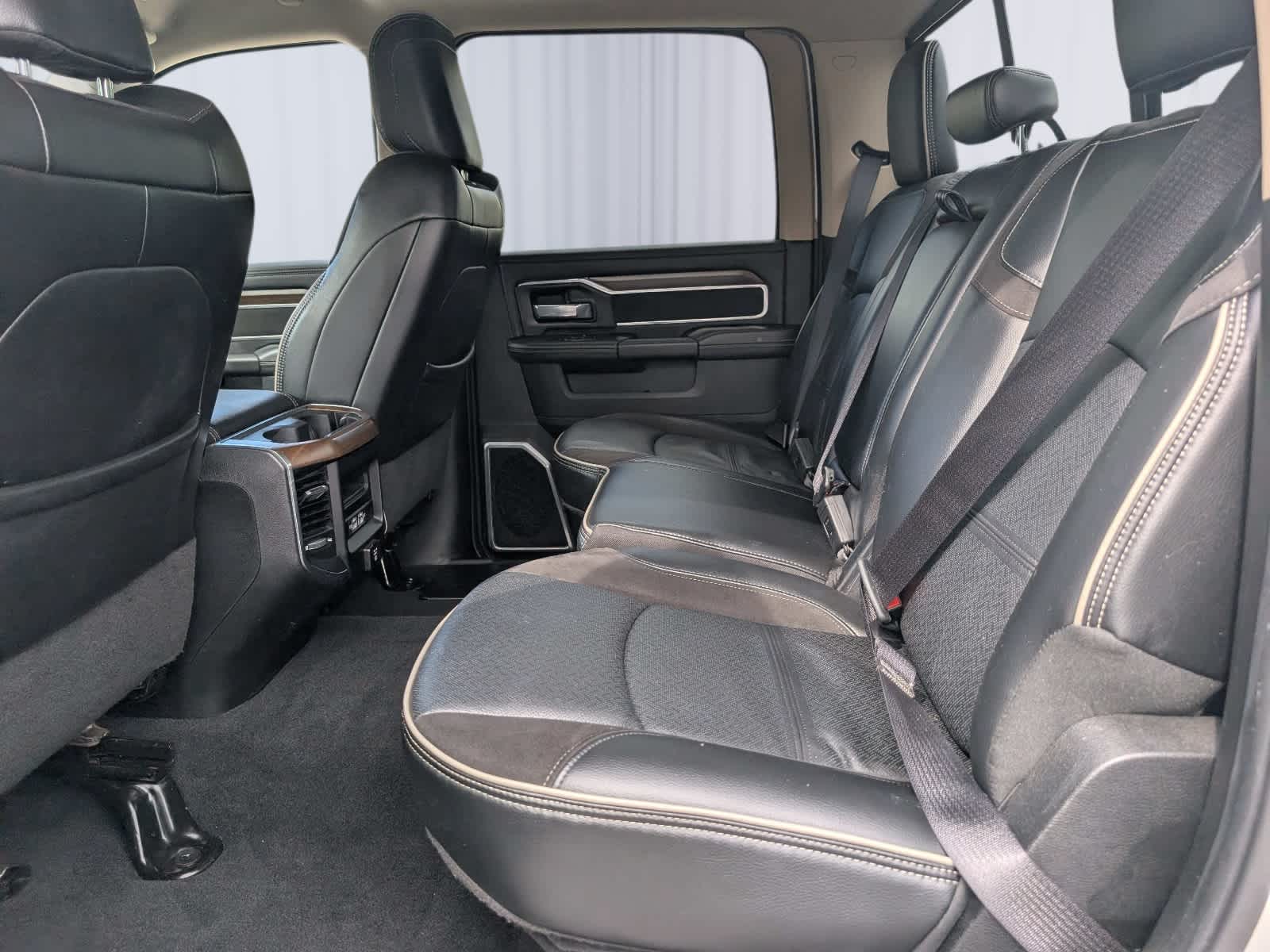 2022 RAM 2500 Laramie Crew Cab 4x4 6'4" Box