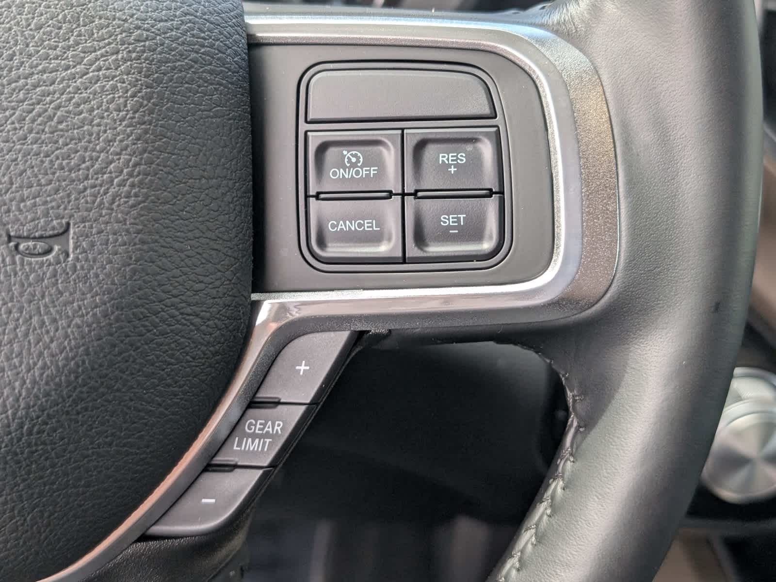 2022 RAM 2500 Laramie Crew Cab 4x4 6'4" Box
