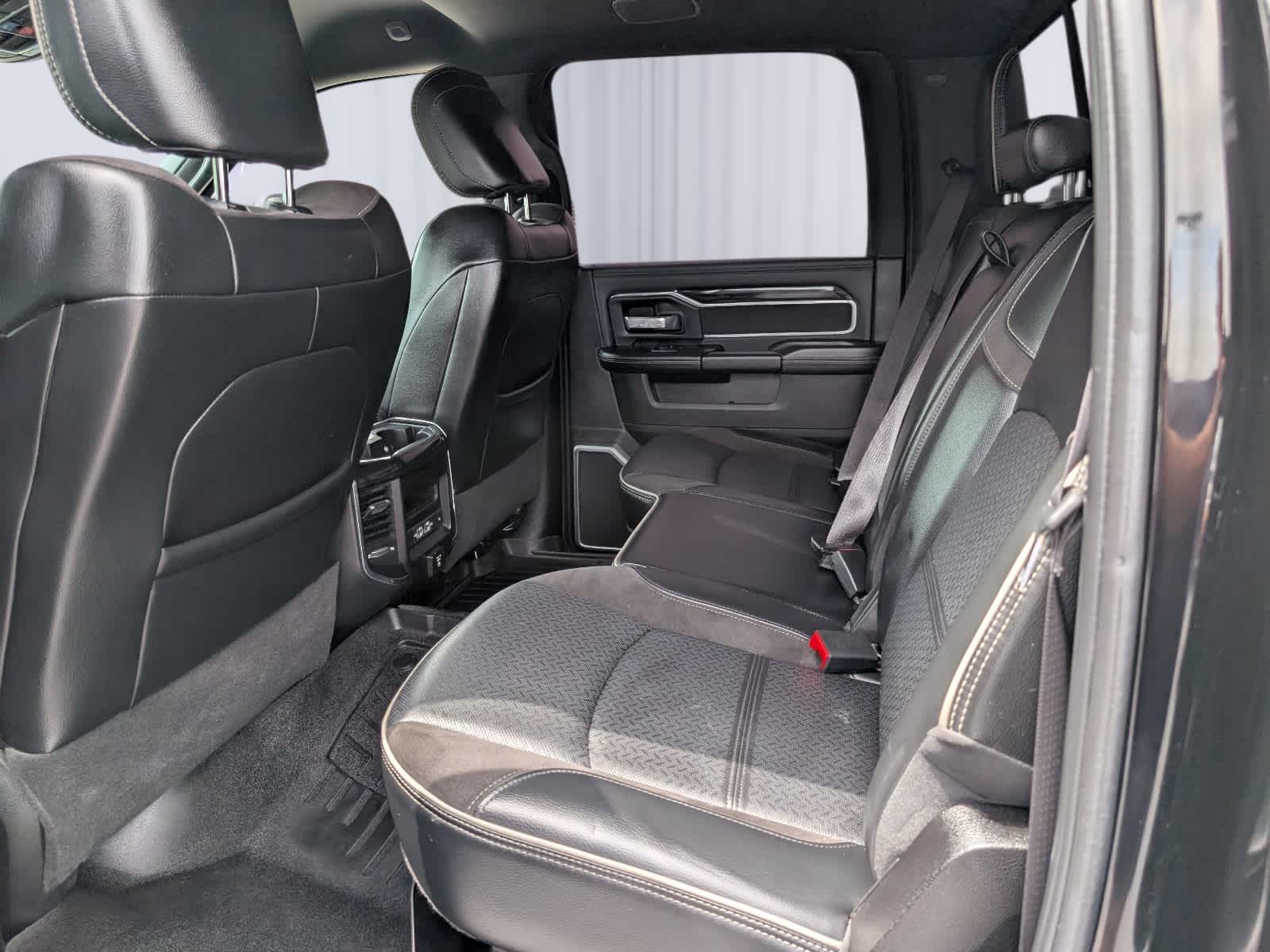 2022 RAM 2500 Laramie Crew Cab 4x4 6'4" Box