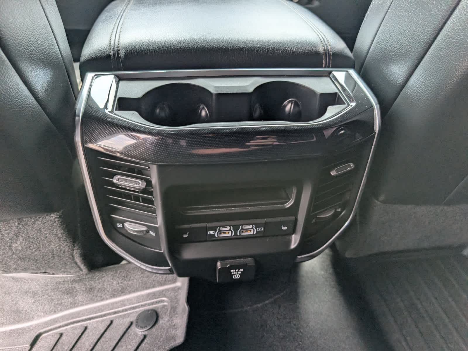 2022 RAM 2500 Laramie Crew Cab 4x4 6'4" Box