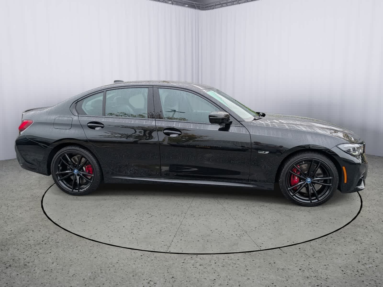 2022 BMW 330e 330e