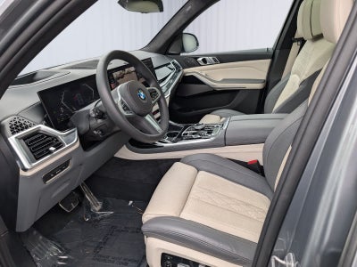 2025 BMW X7 xDrive40i