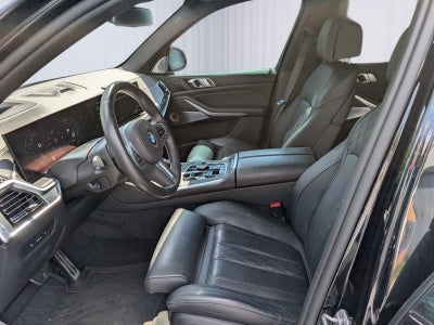 2025 BMW X5 M60i