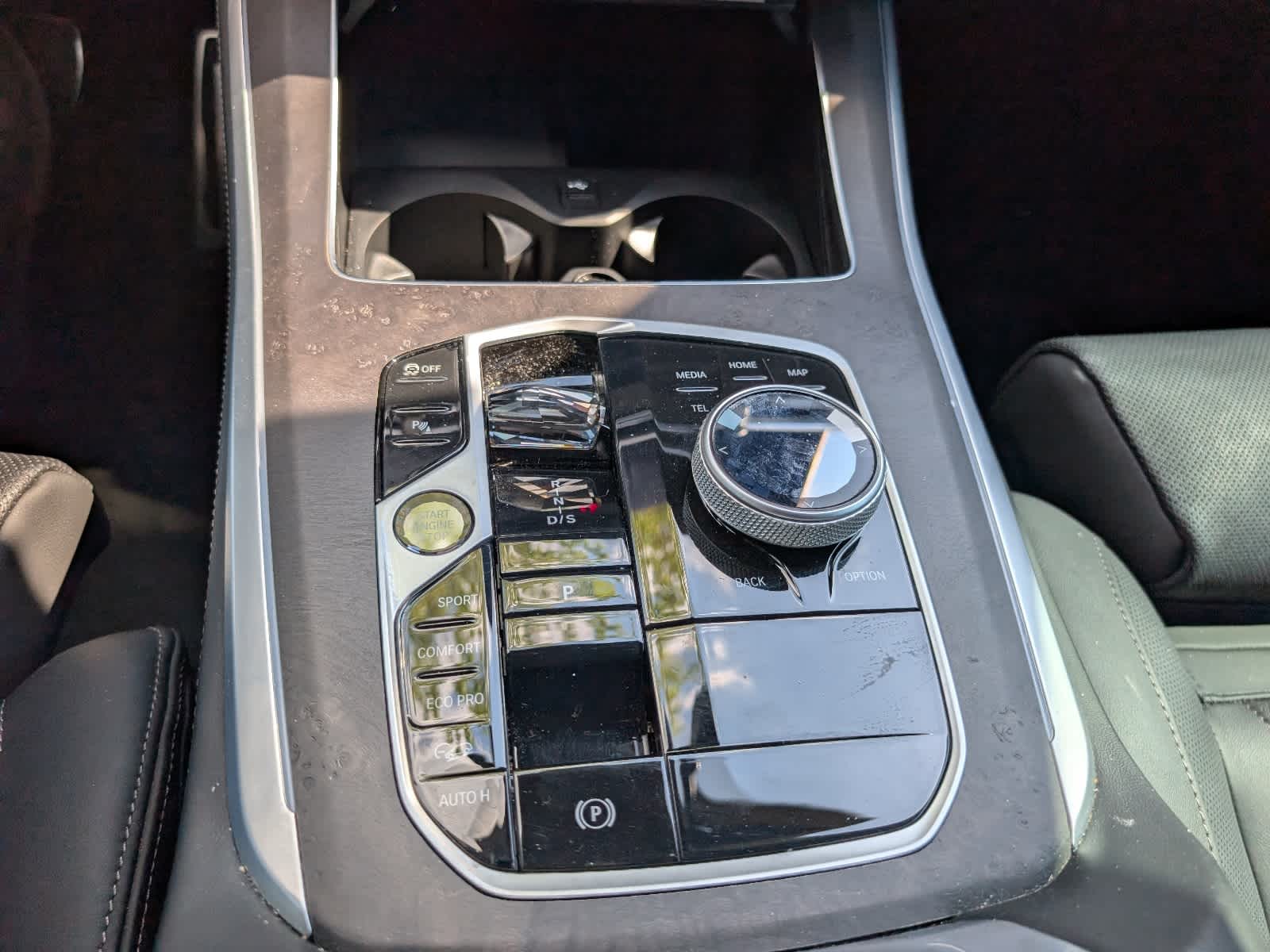 2025 BMW X5 M60i