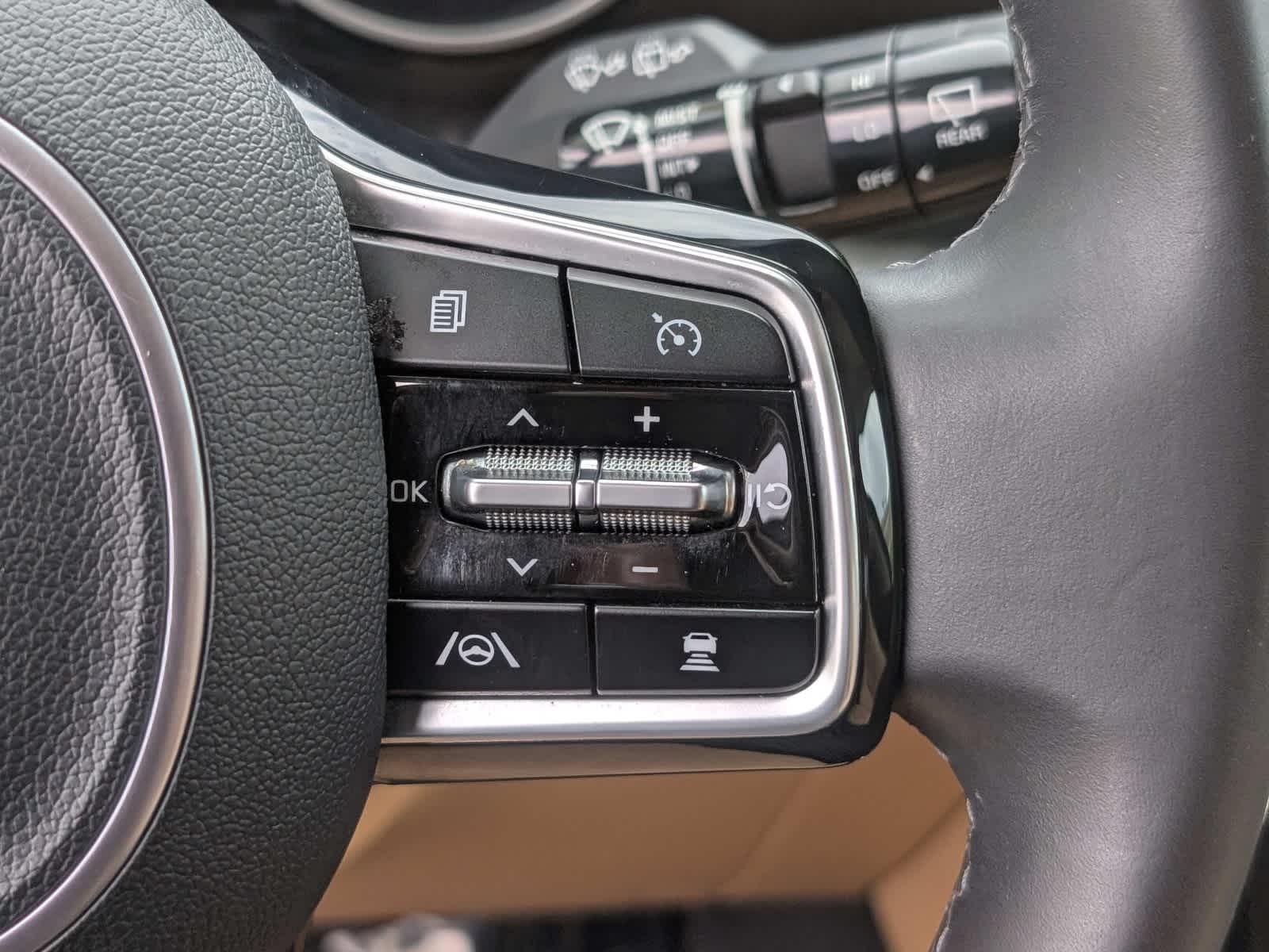2024 Kia Carnival MPV EX