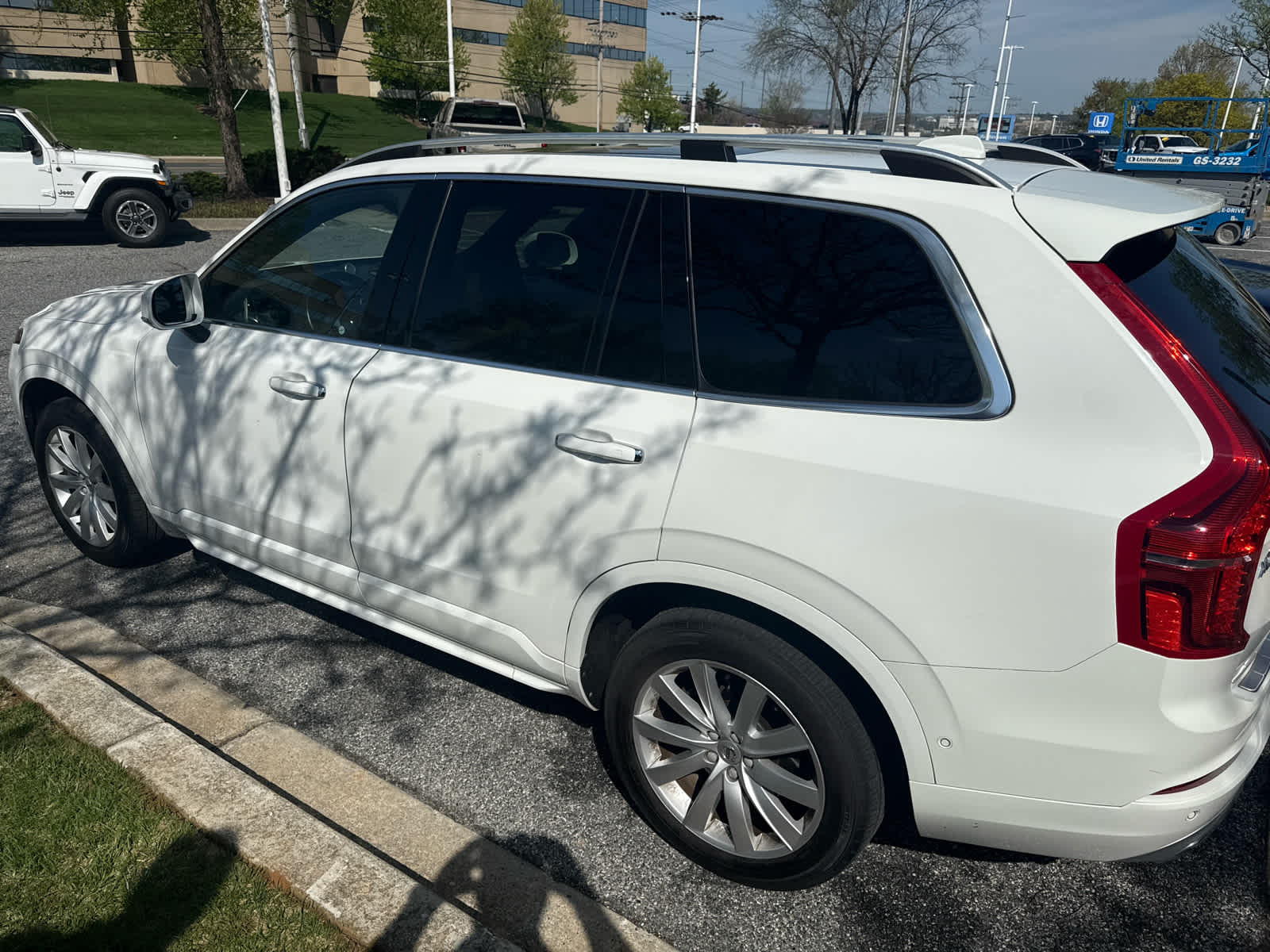 2018 Volvo XC90 Momentum