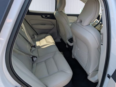 2022 Volvo XC60 B5 Inscription