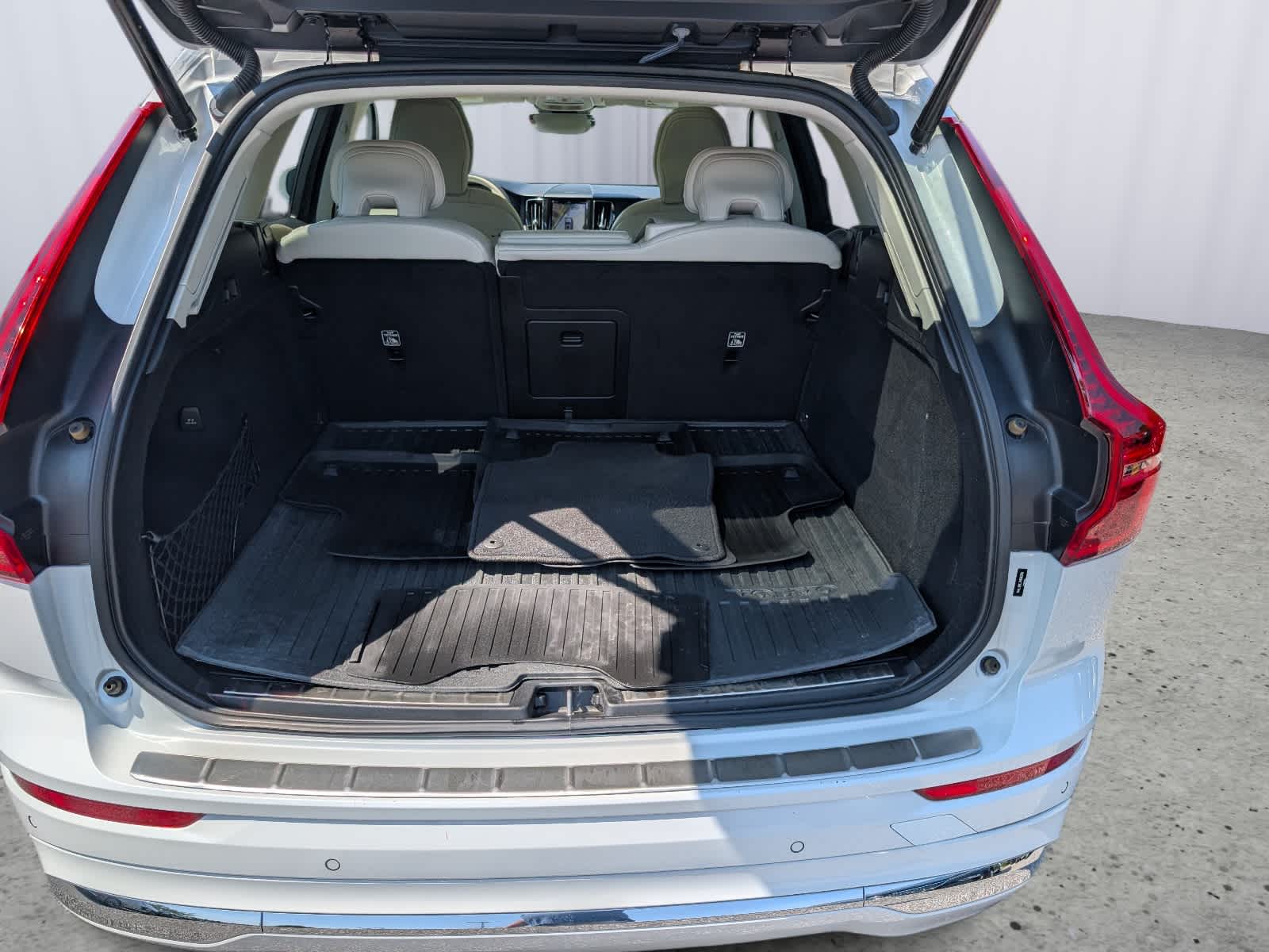 2022 Volvo XC60 B5 Inscription