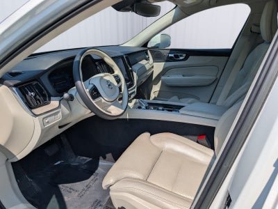 2022 Volvo XC60 B5 Inscription