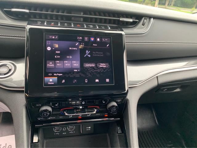 2022 Jeep Grand Cherokee Laredo