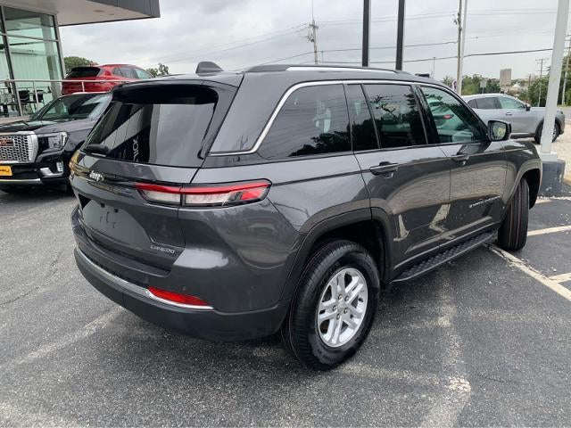 2022 Jeep Grand Cherokee Laredo