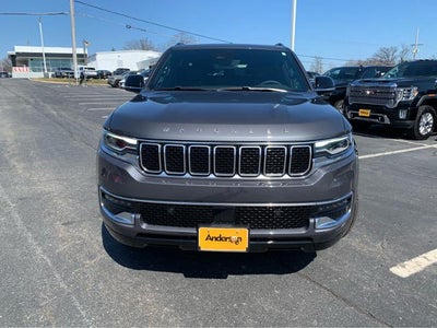 2024 Jeep Wagoneer Base