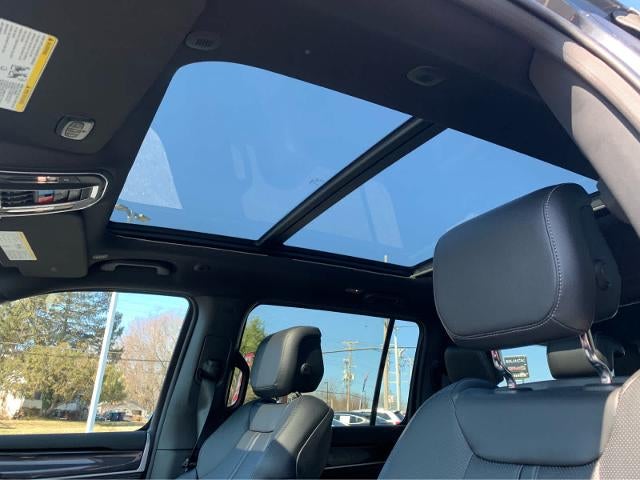 2024 Jeep Wagoneer Base