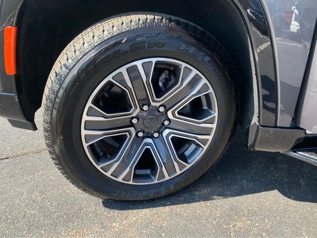 2024 Jeep Wagoneer Base