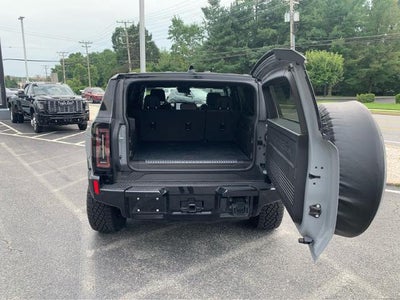 2024 GMC HUMMER EV SUV 2X