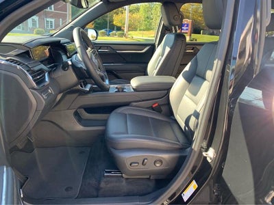 2024 GMC Acadia Elevation