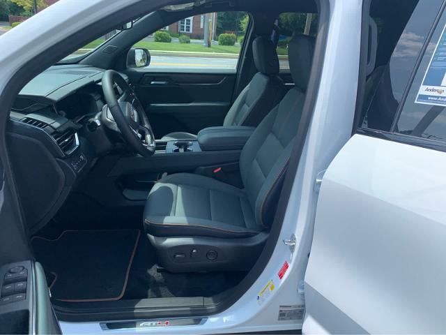 2025 GMC Acadia AT4