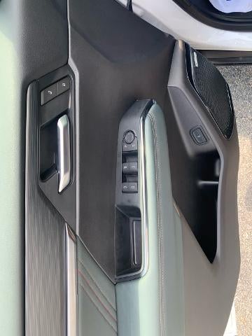 2025 GMC Acadia AT4