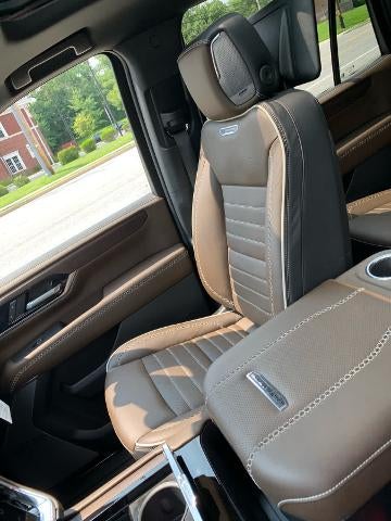 2025 GMC Yukon Denali Ultimate