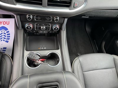 2023 GMC Yukon XL SLT