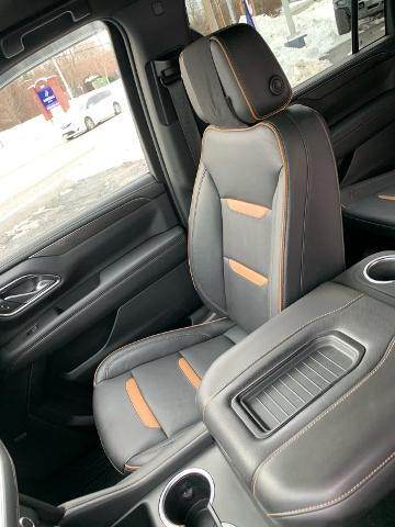 2022 GMC Yukon XL AT4