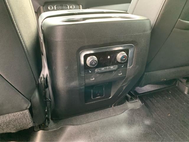 2022 GMC Yukon XL AT4